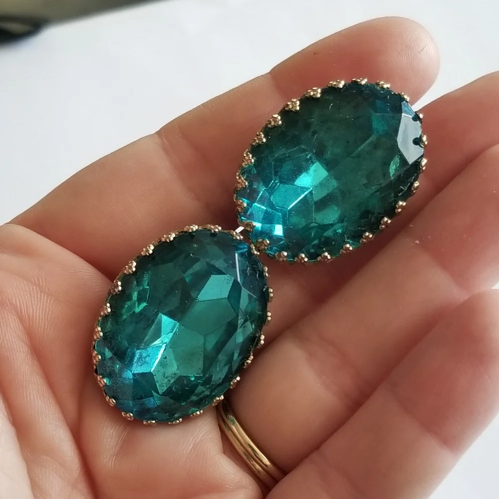 Vintage huge Coro clip earrings big aqua blue glass gems facted oval glam jewel